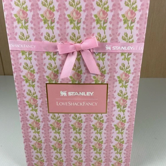 Stanley x LoveShackFancy 40oz Quencher H2.0 Pink Floral Tumbler Gift Set NIB - Picture 14 of 14